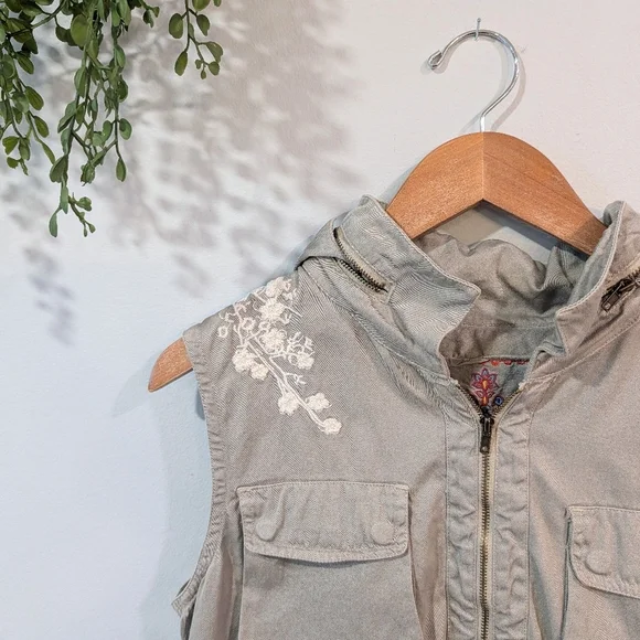 Johnny Was Gray Sleeveless Utility Jacket Sz M - Picture 2 of 11